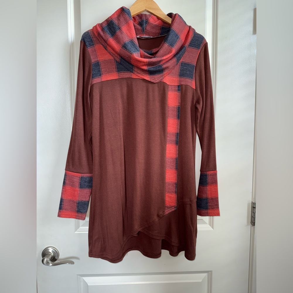 Plaid Cowl Neck Women's Sweater - Red and Brown Size Large EUC